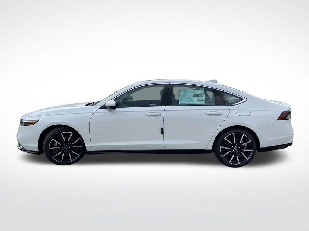 new 2025 Honda Accord Hybrid car, priced at $38,902