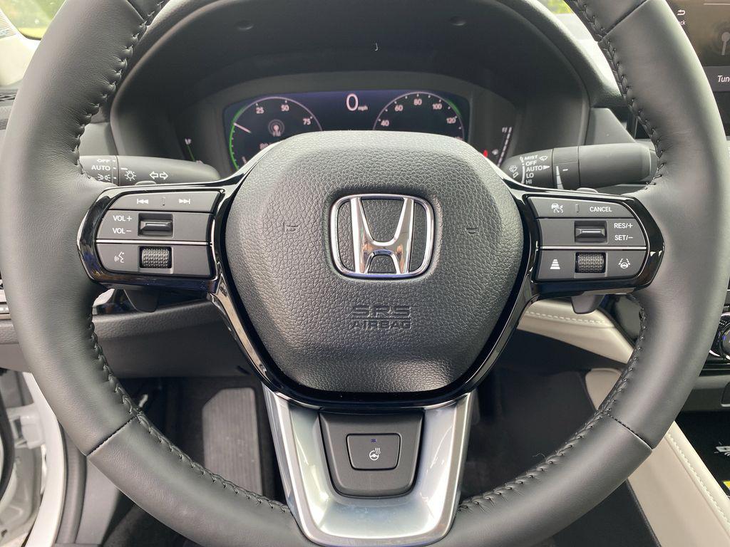 new 2025 Honda Accord Hybrid car, priced at $38,902