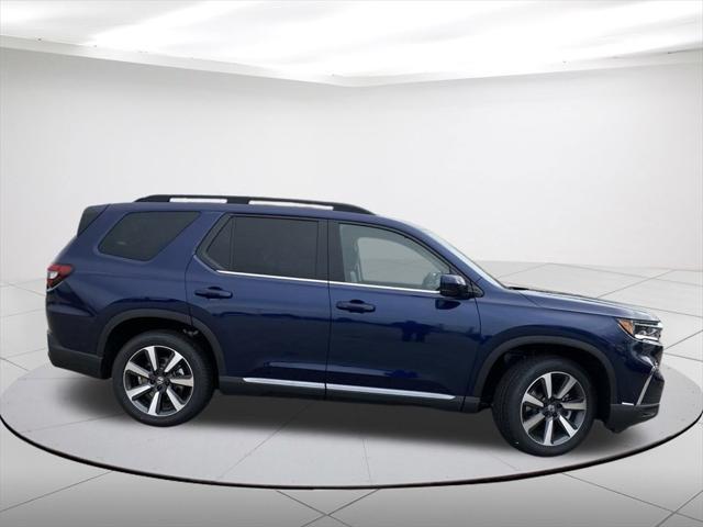 new 2025 Honda Pilot car, priced at $48,995