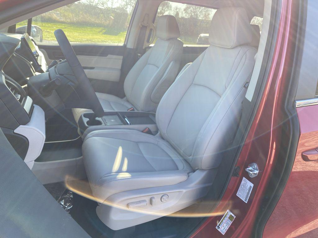 new 2026 Honda Odyssey car, priced at $42,164