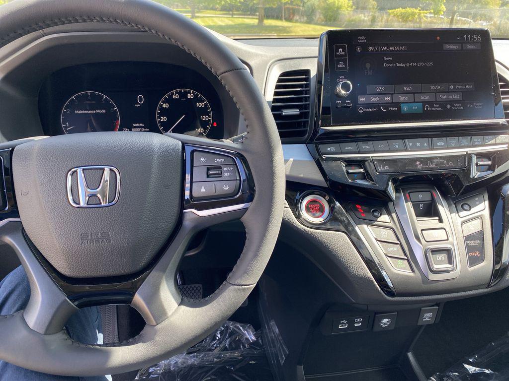 new 2026 Honda Odyssey car, priced at $45,433