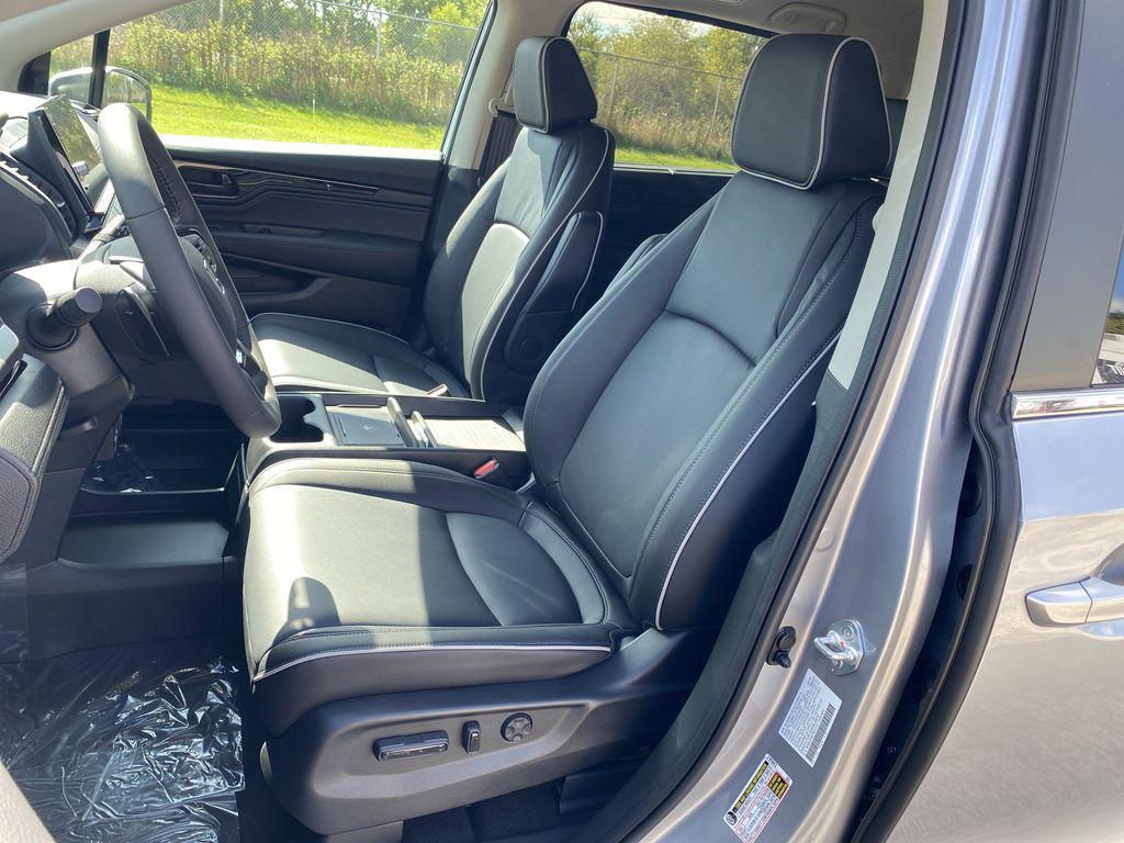 new 2026 Honda Odyssey car, priced at $45,433