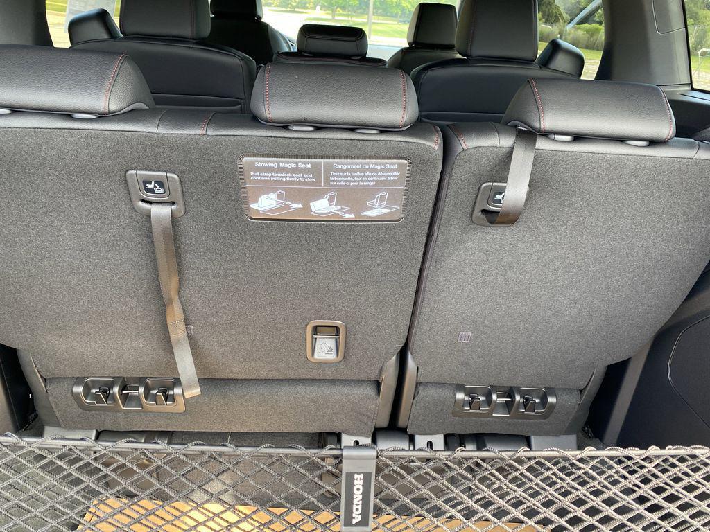 new 2026 Honda Odyssey car, priced at $43,042