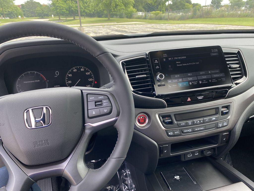 new 2025 Honda Ridgeline car, priced at $41,542