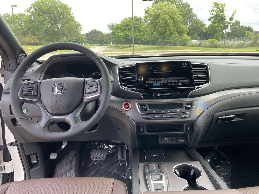 new 2025 Honda Ridgeline car, priced at $41,542