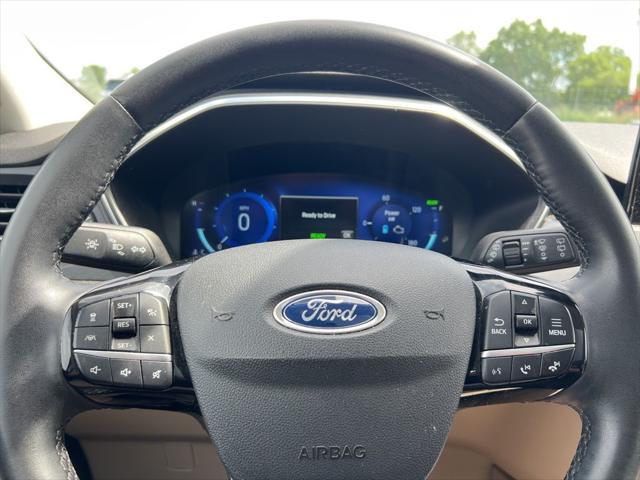 used 2022 Ford Escape car, priced at $24,247