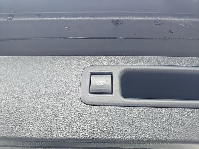 used 2021 Toyota Highlander car, priced at $22,336