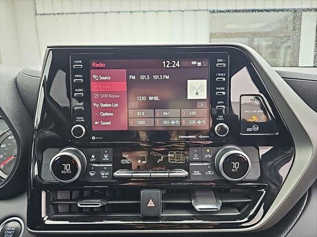 used 2021 Toyota Highlander car, priced at $22,336