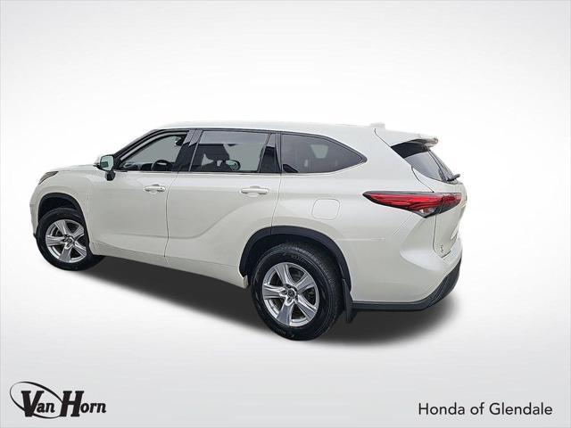 used 2021 Toyota Highlander car, priced at $22,336