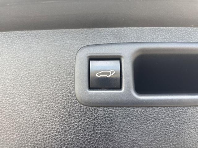 used 2021 Toyota Highlander car, priced at $22,866