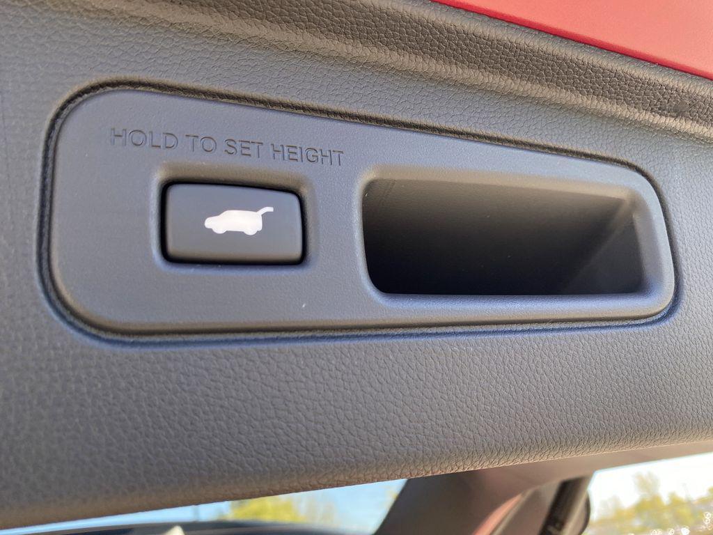 new 2025 Honda Pilot car, priced at $43,883