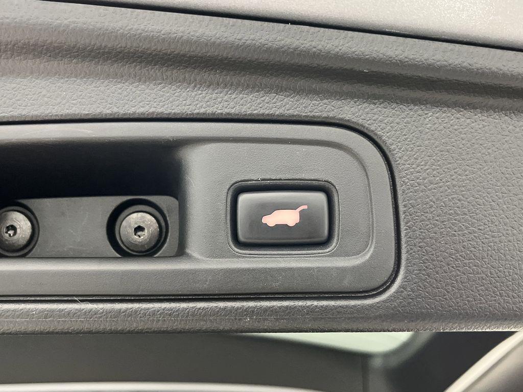 used 2020 Honda Pilot car, priced at $27,955