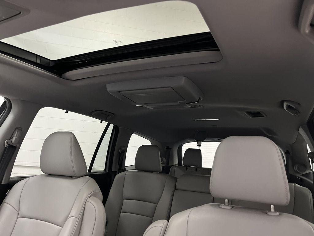 used 2020 Honda Pilot car, priced at $27,955