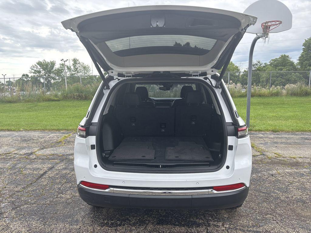 used 2023 Jeep Grand Cherokee car, priced at $30,340