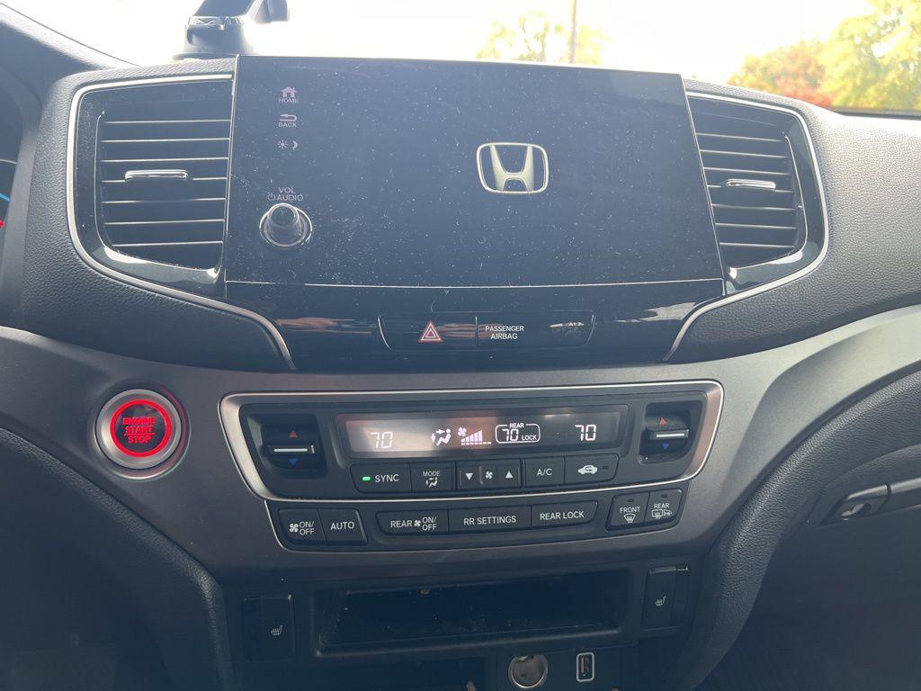 used 2022 Honda Pilot car, priced at $31,495