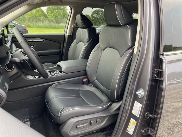 new 2025 Honda Pilot car, priced at $53,250