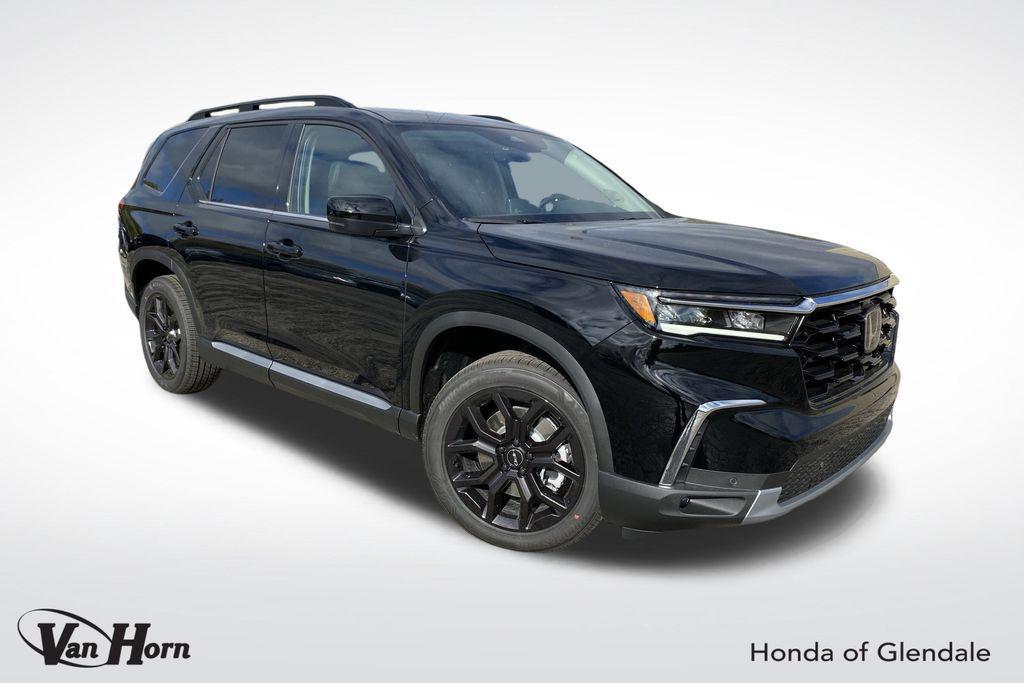 new 2025 Honda Pilot car, priced at $47,339