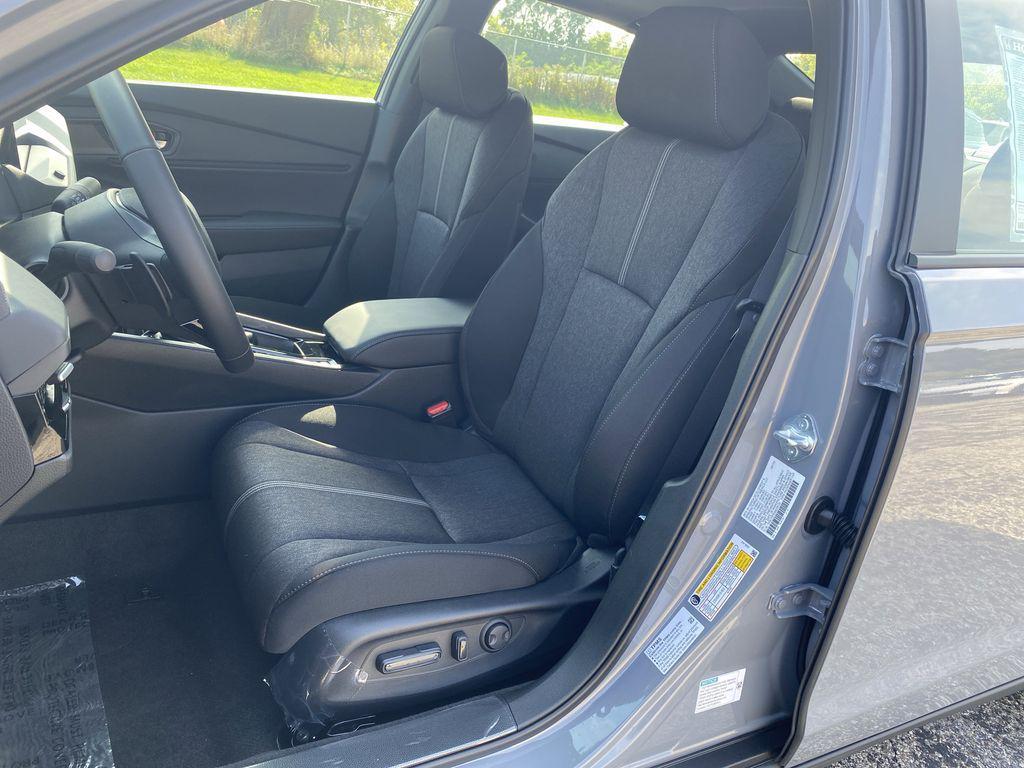 new 2025 Honda Accord Hybrid car, priced at $33,800