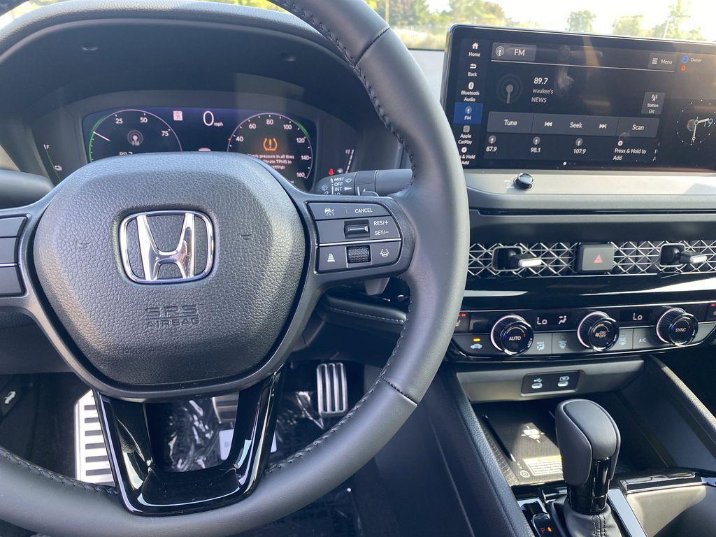 new 2025 Honda Accord Hybrid car, priced at $33,800
