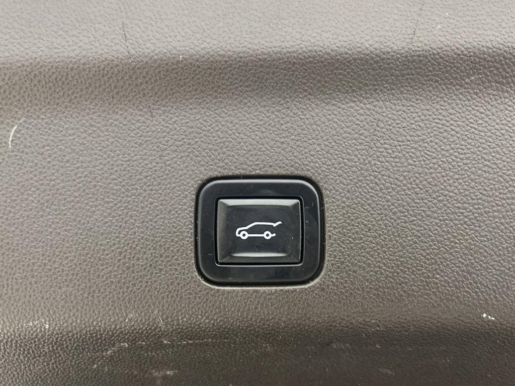 used 2023 GMC Yukon XL car, priced at $76,649