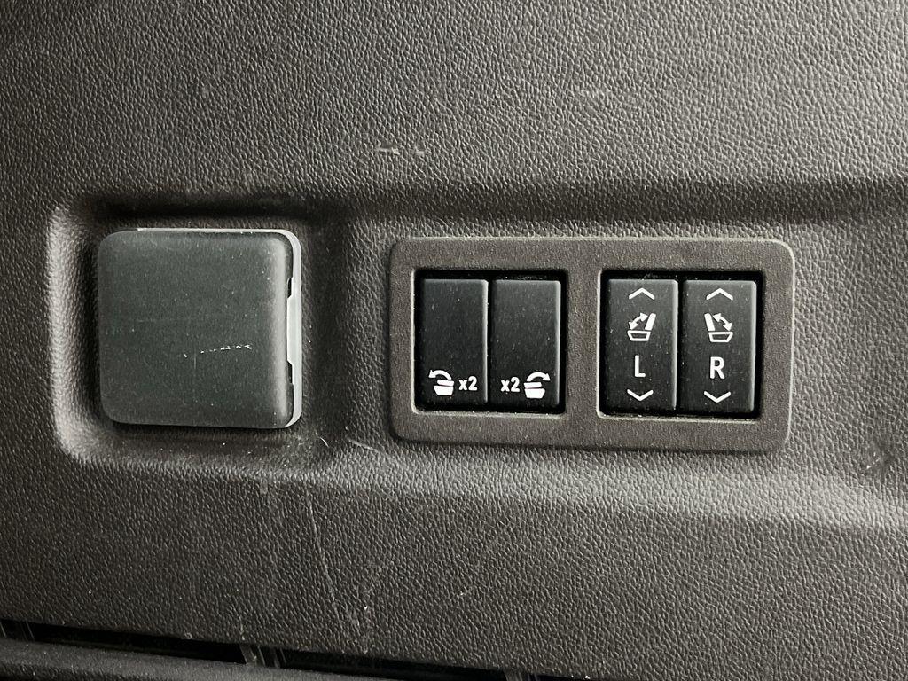 used 2023 GMC Yukon XL car, priced at $76,649