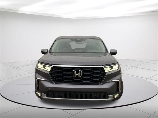 new 2025 Honda Pilot car, priced at $45,725