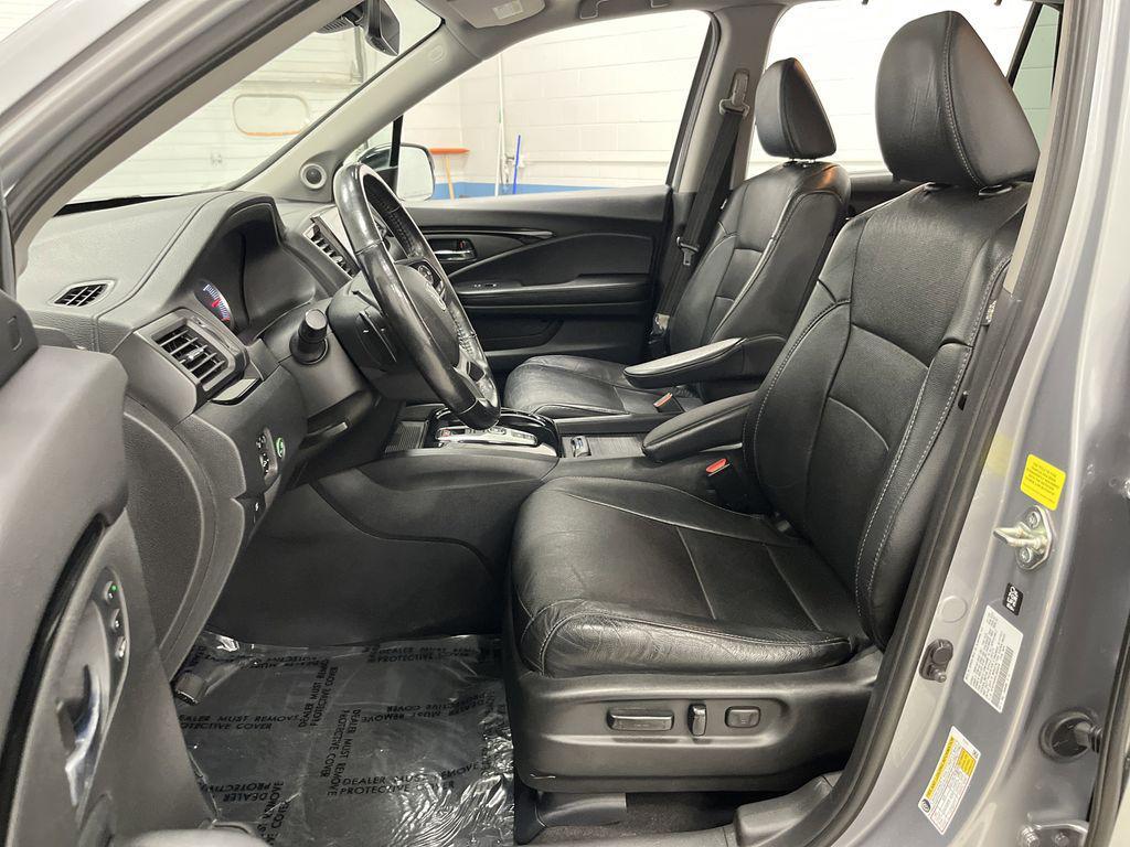 used 2020 Honda Pilot car, priced at $27,576