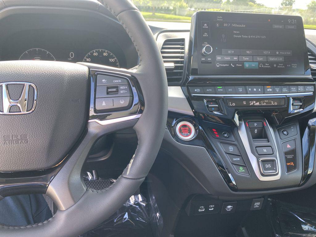 new 2026 Honda Odyssey car, priced at $48,990
