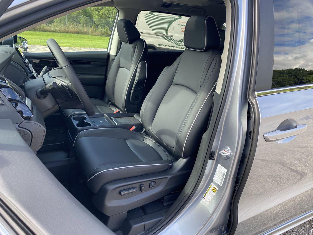 new 2026 Honda Odyssey car, priced at $48,990