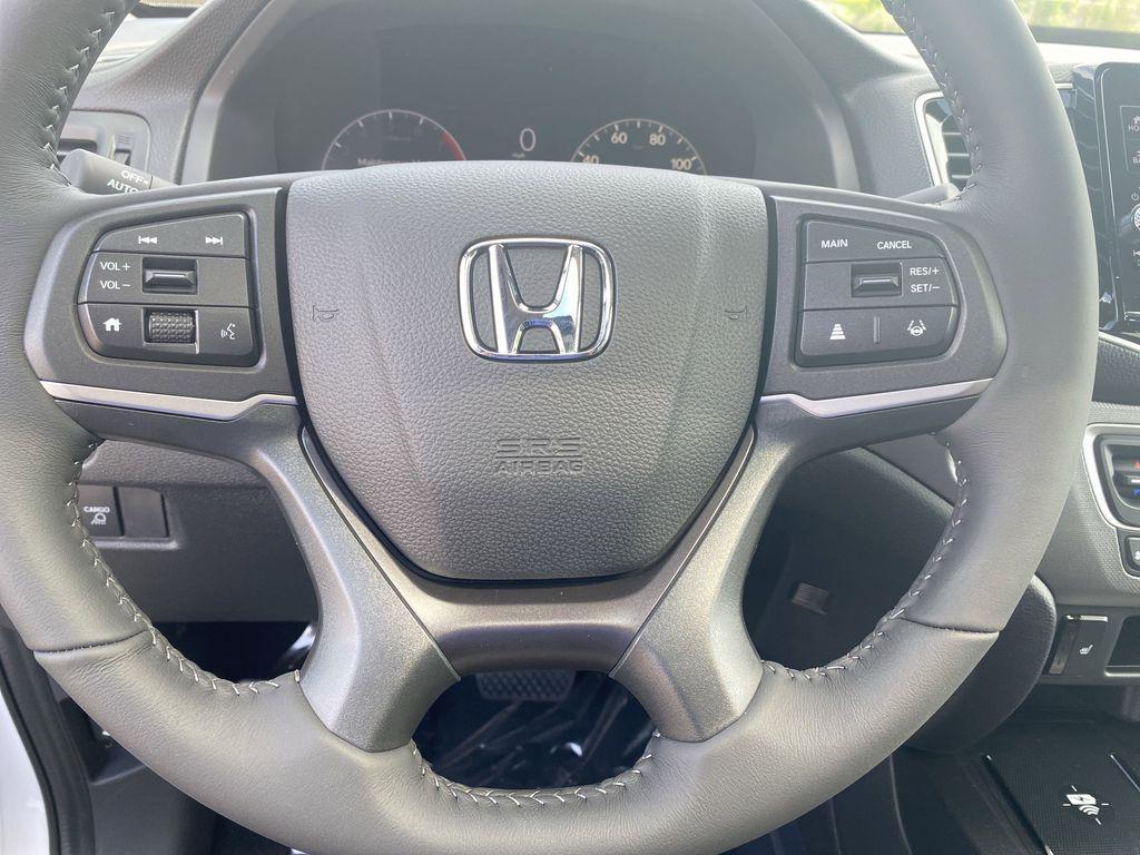 new 2025 Honda Ridgeline car, priced at $41,542