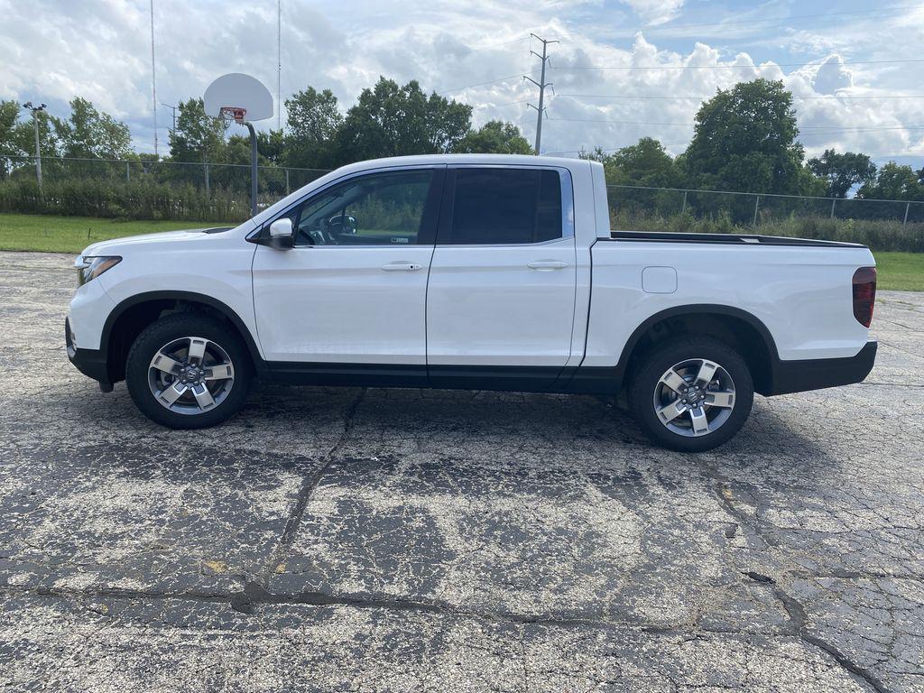 new 2025 Honda Ridgeline car, priced at $41,542