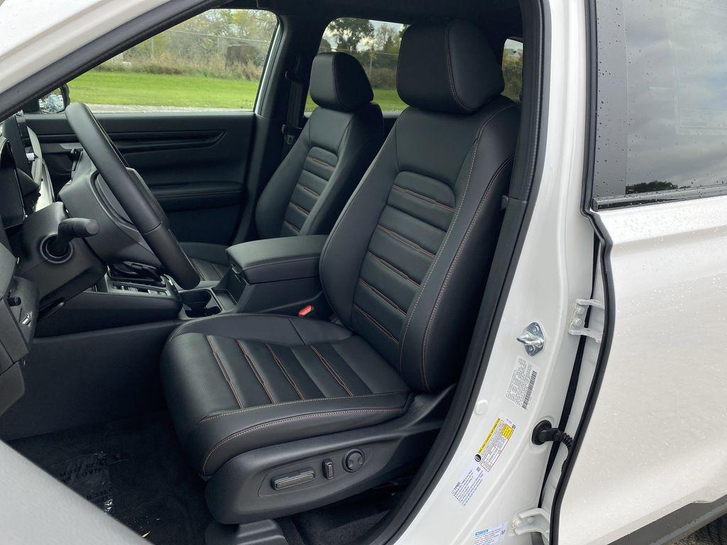 new 2026 Honda CR-V Hybrid car, priced at $40,115