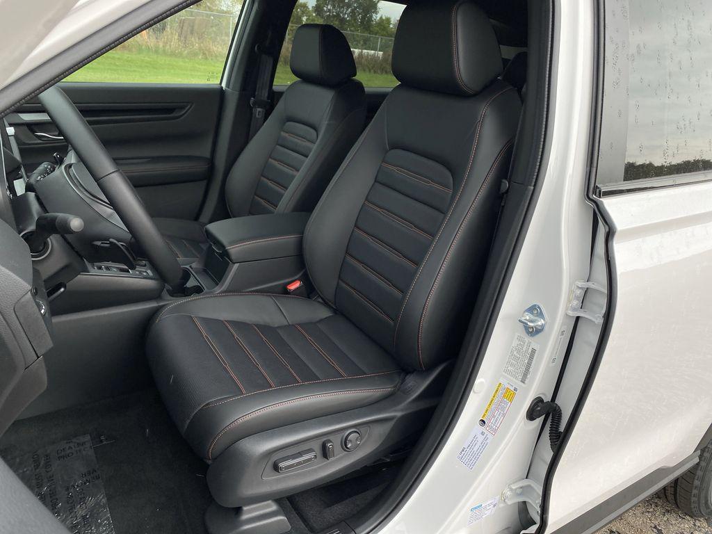 new 2026 Honda CR-V Hybrid car, priced at $40,115