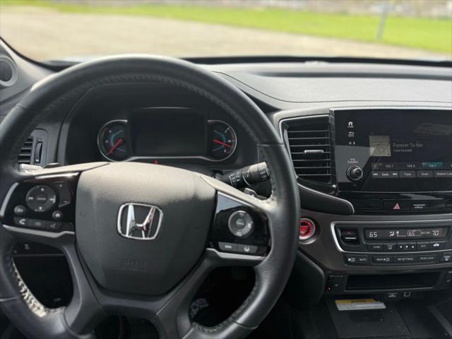 used 2022 Honda Pilot car, priced at $32,999