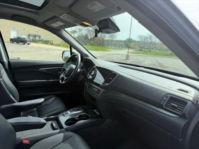used 2022 Honda Pilot car, priced at $32,999