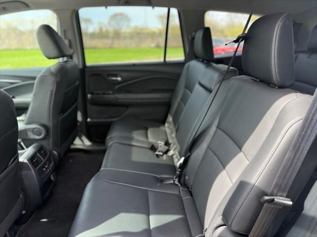 used 2022 Honda Pilot car, priced at $32,999
