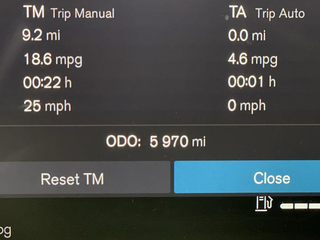 used 2024 Volvo XC40 car, priced at $29,979