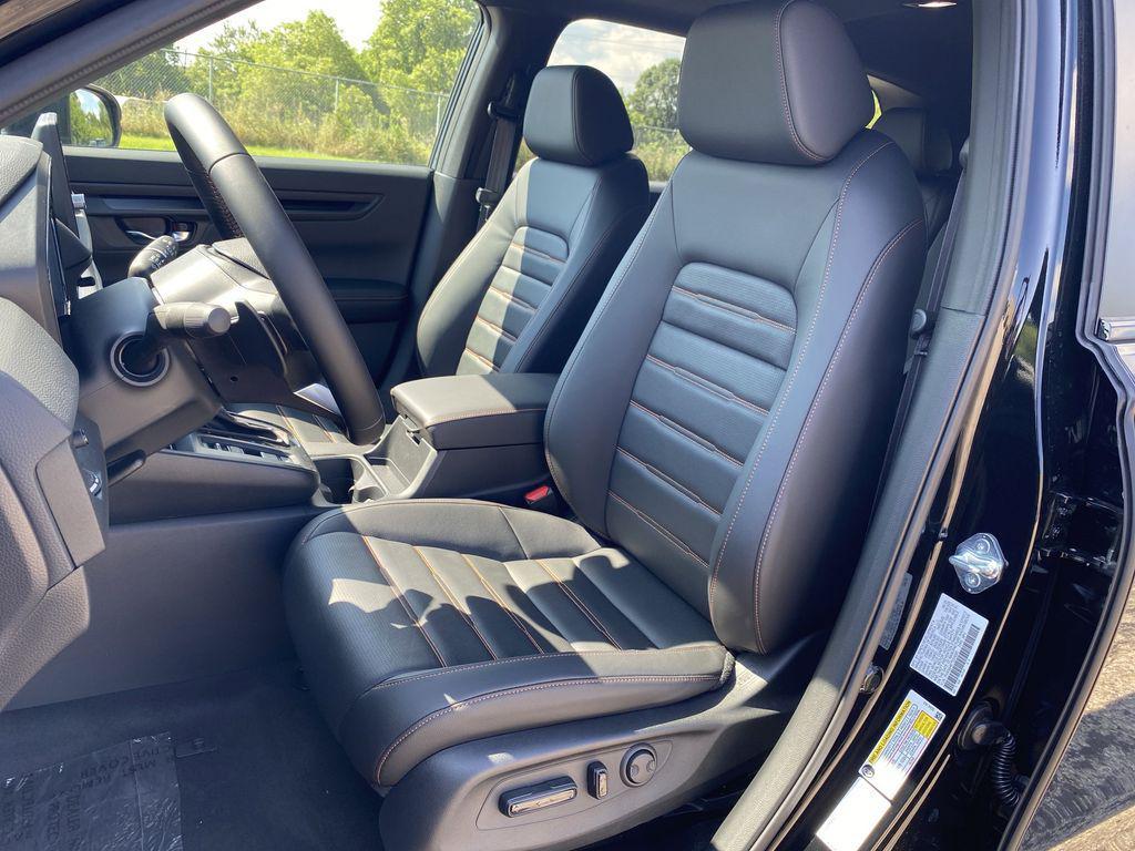 new 2026 Honda CR-V Hybrid car, priced at $41,675
