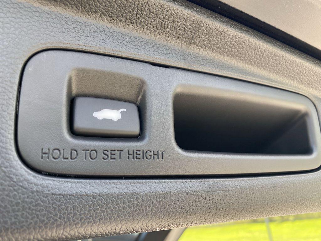 new 2026 Honda CR-V Hybrid car, priced at $41,675