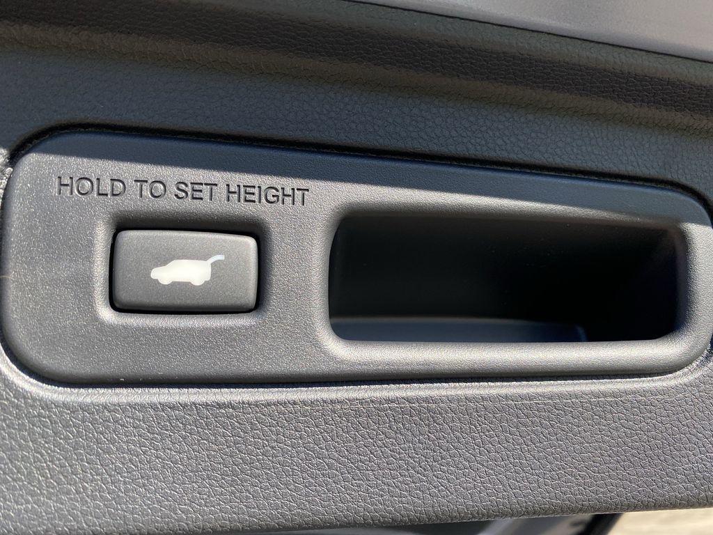 new 2025 Honda Pilot car, priced at $47,219