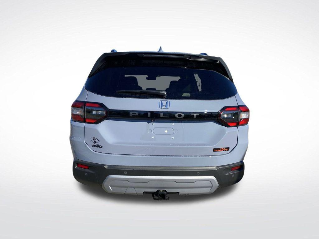 new 2025 Honda Pilot car, priced at $47,219
