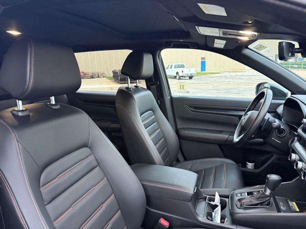 used 2025 Honda CR-V Hybrid car, priced at $35,800