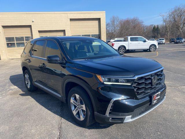 used 2023 Honda Pilot car, priced at $40,920