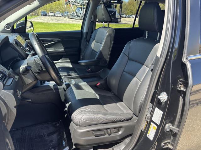 used 2022 Honda Pilot car, priced at $30,811