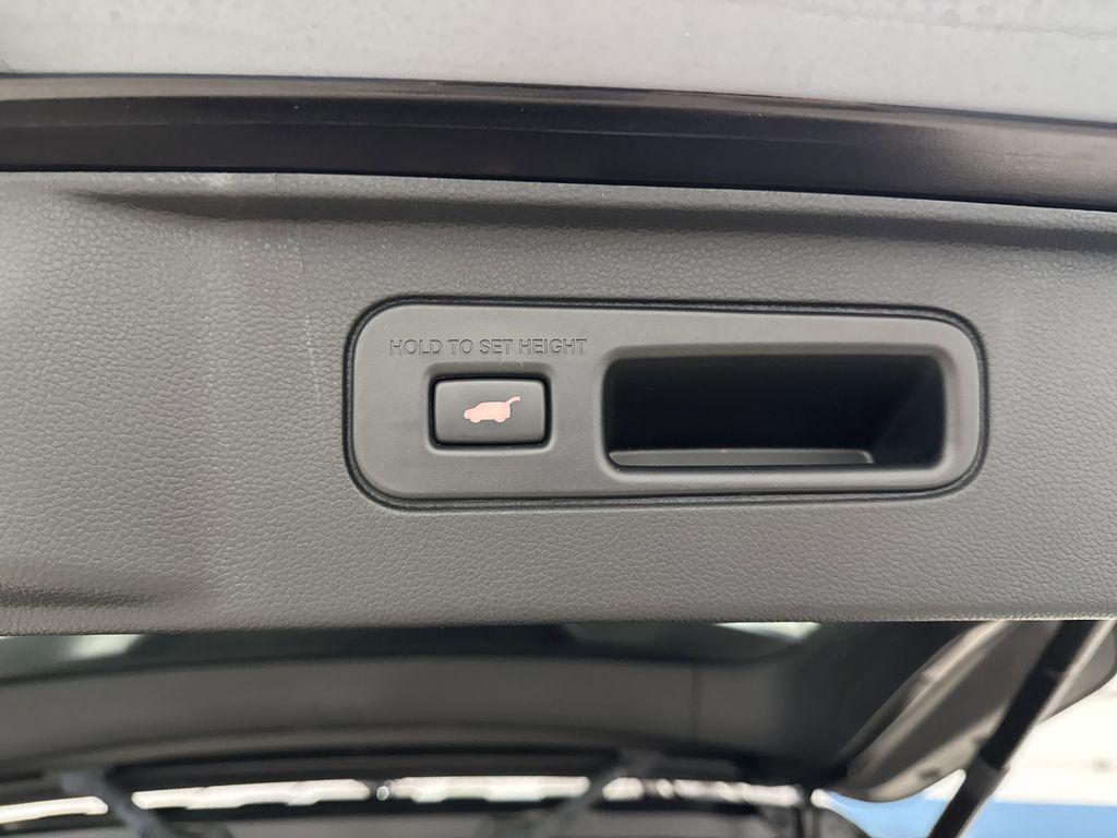 used 2023 Honda Pilot car, priced at $36,748