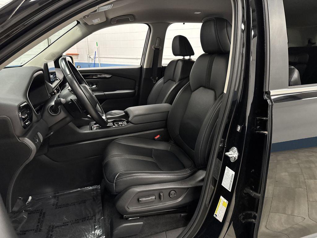 used 2023 Honda Pilot car, priced at $36,748