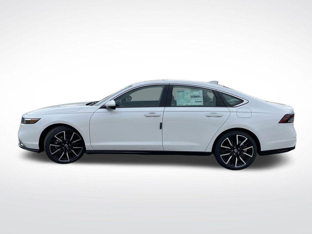 new 2025 Honda Accord Hybrid car, priced at $38,902