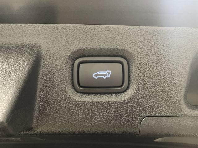 used 2023 Hyundai Santa Fe car, priced at $32,530