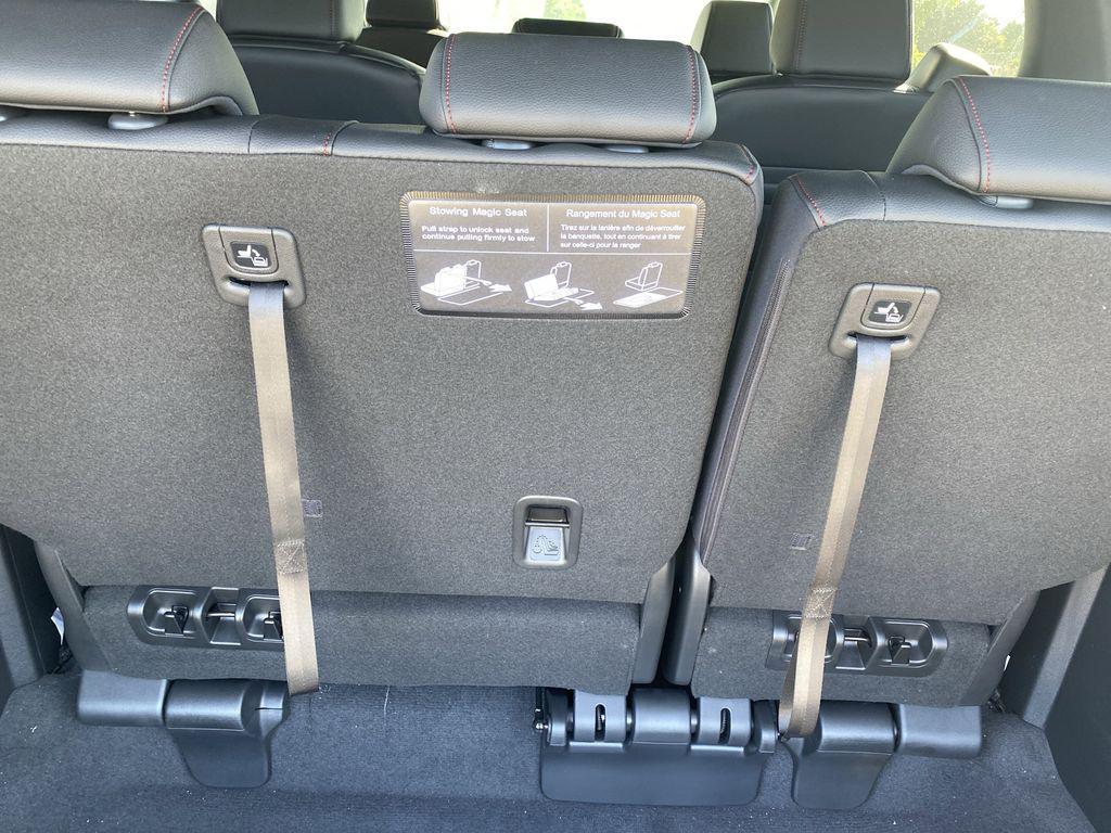 new 2026 Honda Odyssey car, priced at $43,195