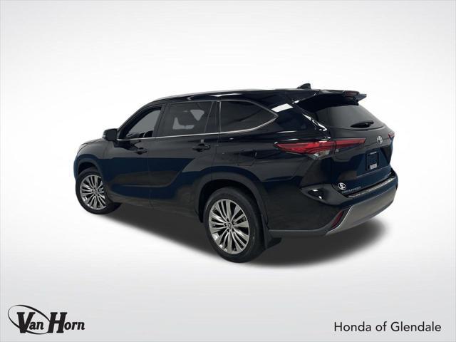 used 2023 Toyota Highlander car, priced at $43,913